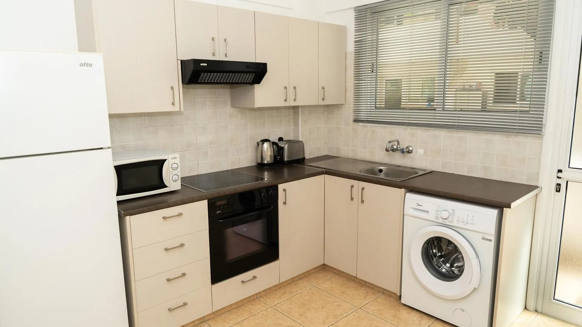 Olivia Mackenzie 2 Bedroom Flat With Pool Larnaca 0*,